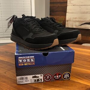 NWT New Skechers Work Black Joggernaut Carbon Toe Slip Resistant Shoe Size 7.5